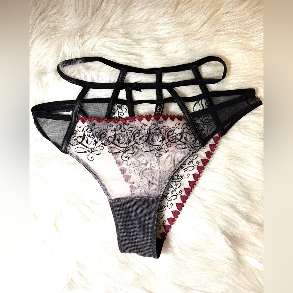 Victoria’s Secret Panty - NWT

Size S